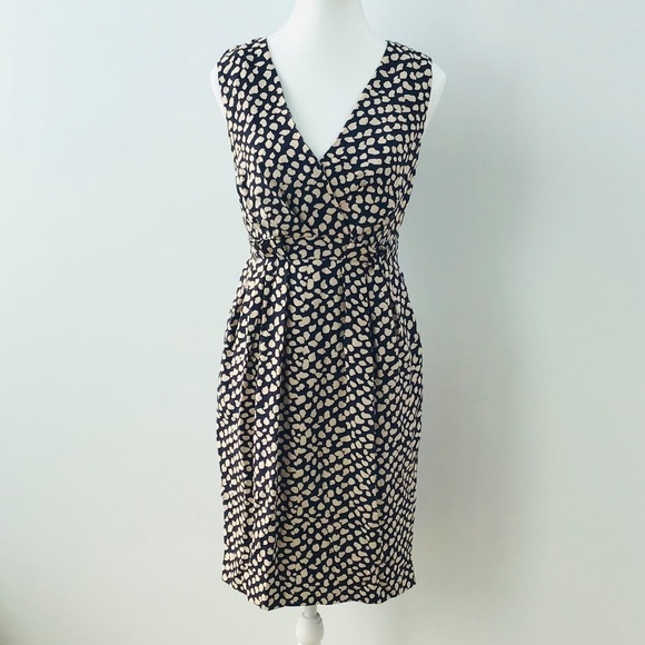 Whistles Dresses & Skirts - WHISTLES size 8 fitted sleeveless dress in blue and cream silk